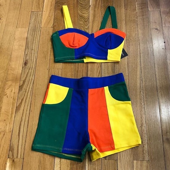 90s Cardi B Colorful Finesse Shorts Set - Picture 4 of 6